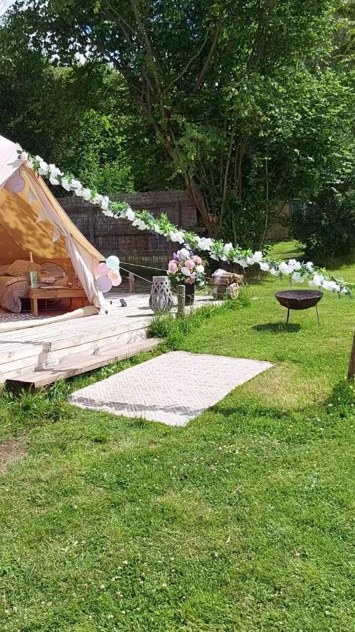 Hopgarden Glamping - Luxury 6M Bell Tent Wadhurst Екстериор снимка