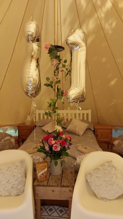 Hopgarden Glamping - Luxury 6M Bell Tent Wadhurst Екстериор снимка